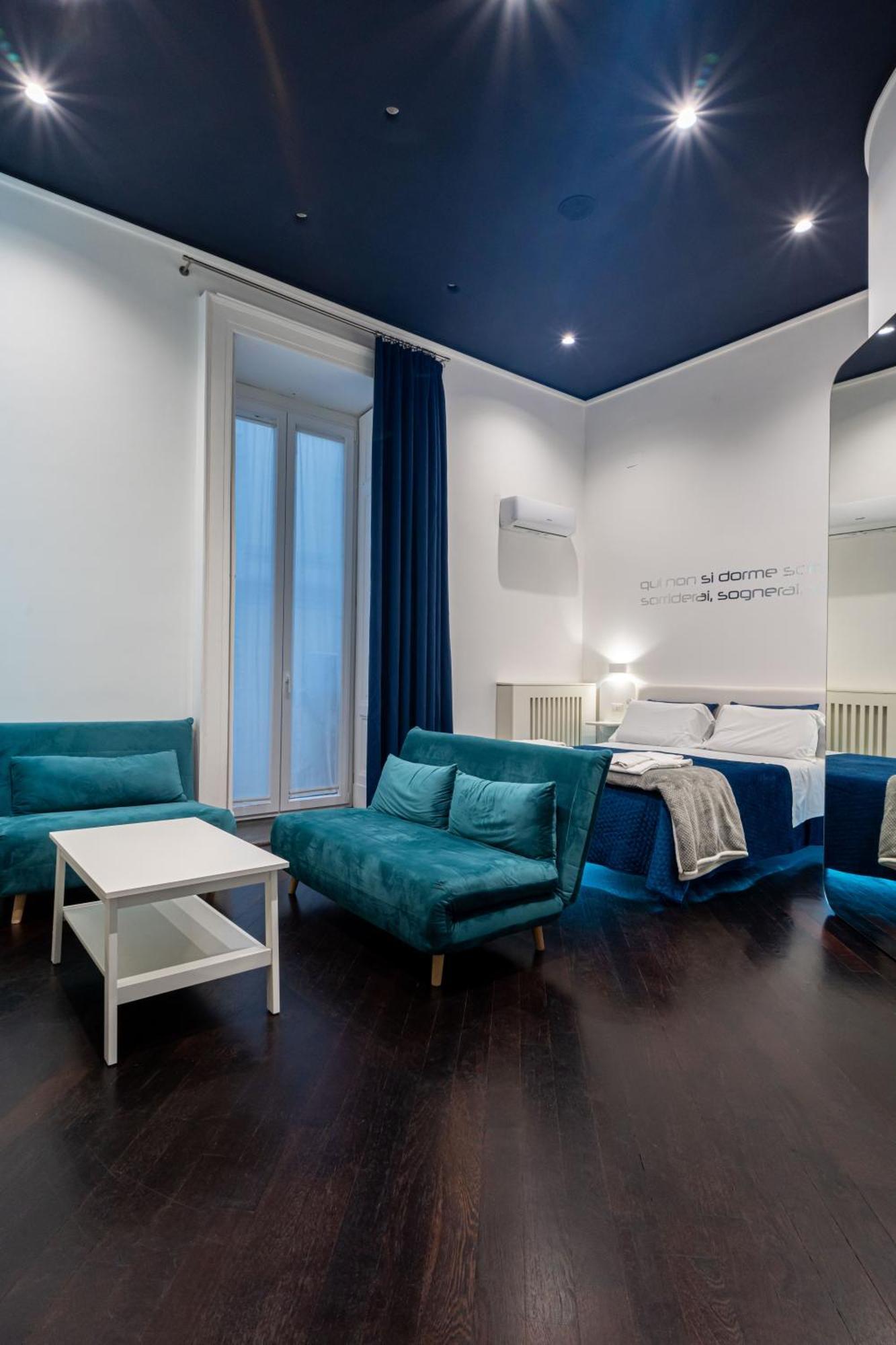 Skyhouse Duomo Bed & Breakfast Napoli Eksteriør bilde