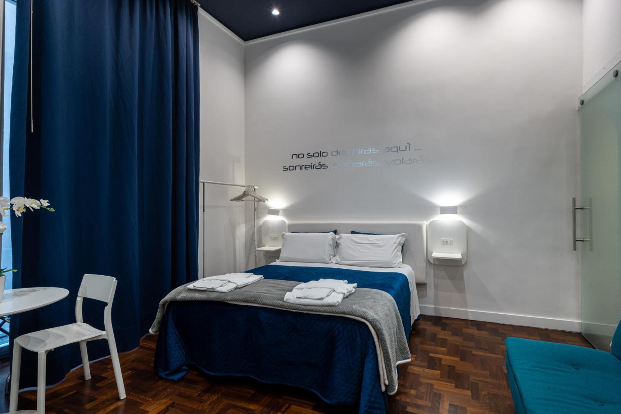 Skyhouse Duomo Bed & Breakfast Napoli Eksteriør bilde