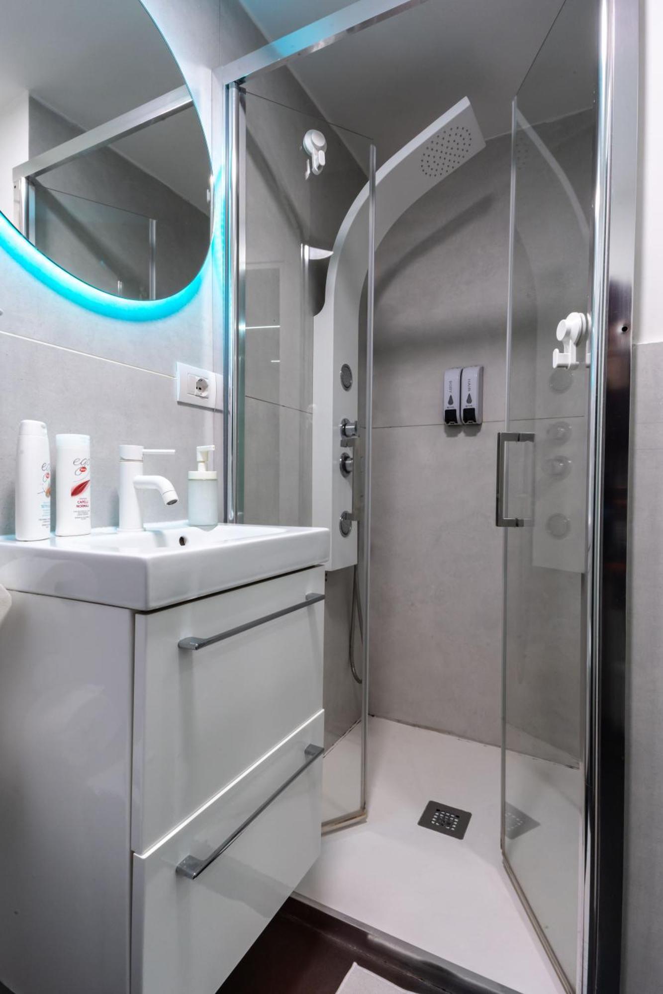 Skyhouse Duomo Bed & Breakfast Napoli Eksteriør bilde